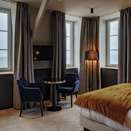 Hotel De La Plage Lion-sur-Mer Exteriér fotografie