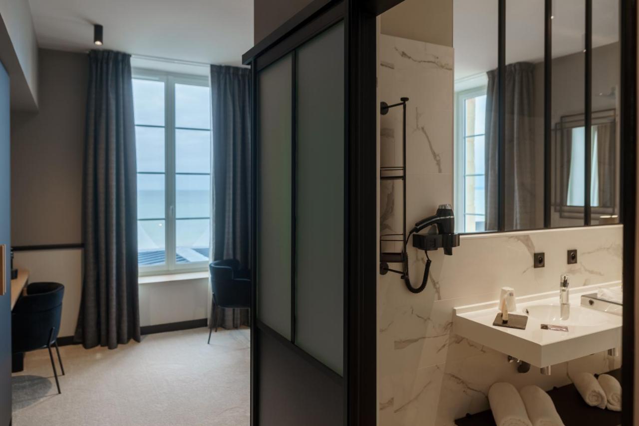 Hotel De La Plage Lion-sur-Mer Exteriér fotografie